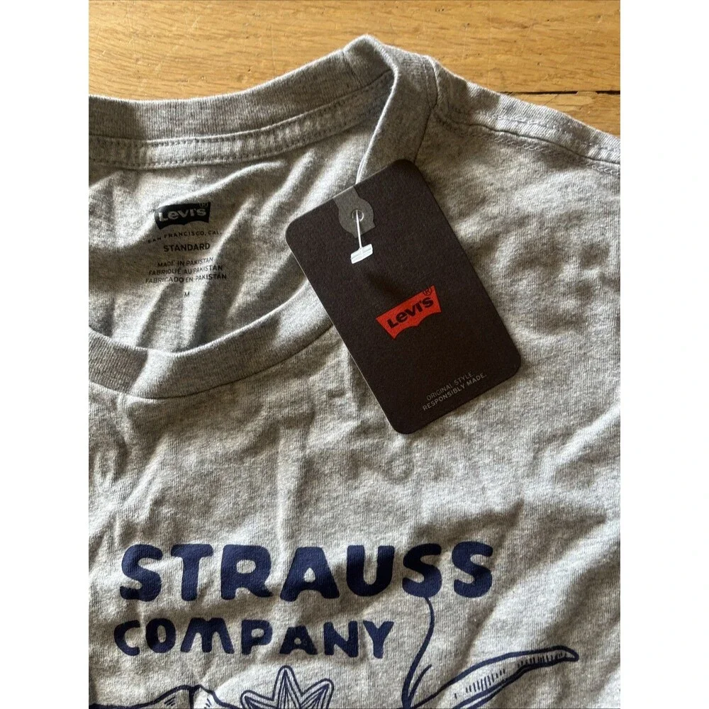 NWT Levi’s Mens Graphic T-Shirt Top M Blue Cotton Bull Horn